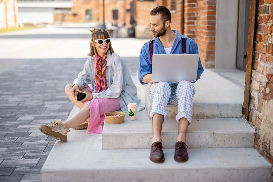 things to talk about with your girlfriend image 10